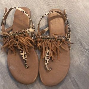 Boho leopard fringe flat sandals